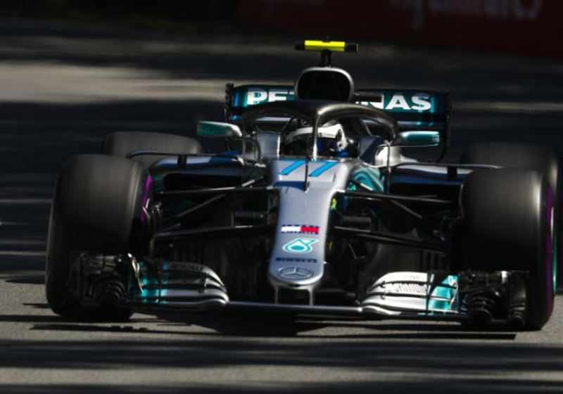 Mercedes: 'Hamilton reed bewust niet dicht achter Verstappen'