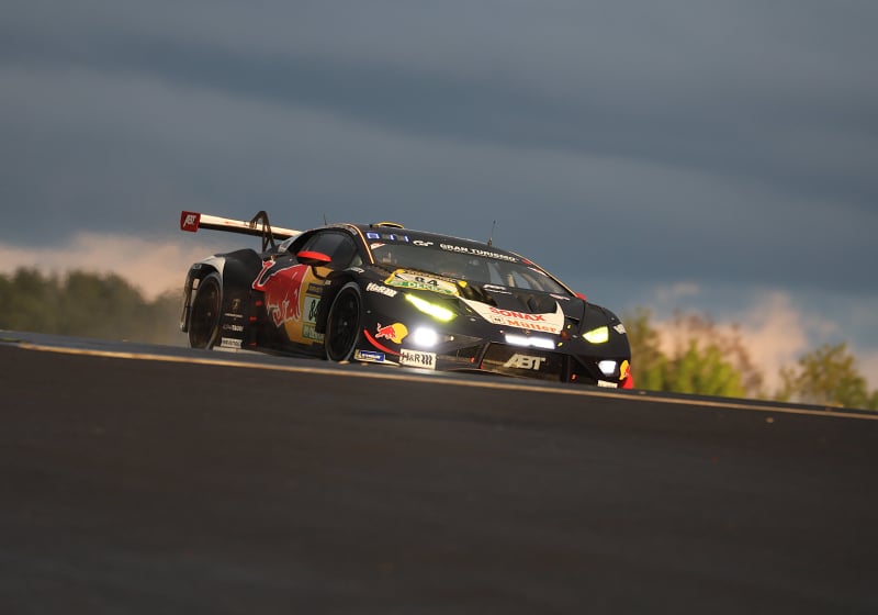 Lamborghini één-twee voor pole, Verstappen Racing komt slechts acht tienden tekort