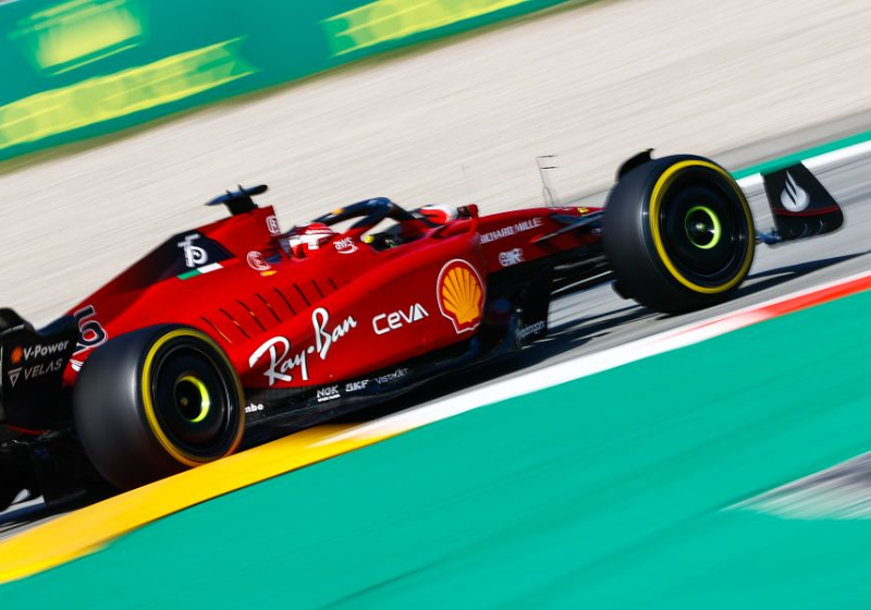 Verstappen moet Ferrari én Mercedes voor zich dulden in tweede vrije training