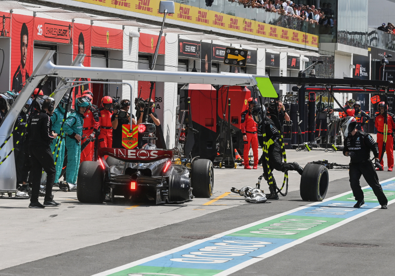 Russell: Alonso fue más competitivo de lo esperado