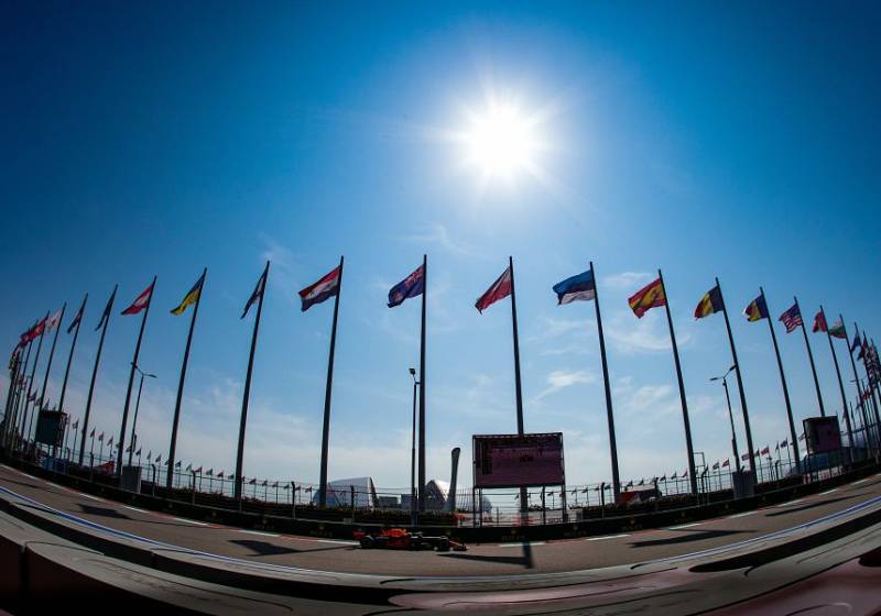 Horner vreest gridstraf Verstappen niet: 'In Sotsji niet zo'n groot handicap'