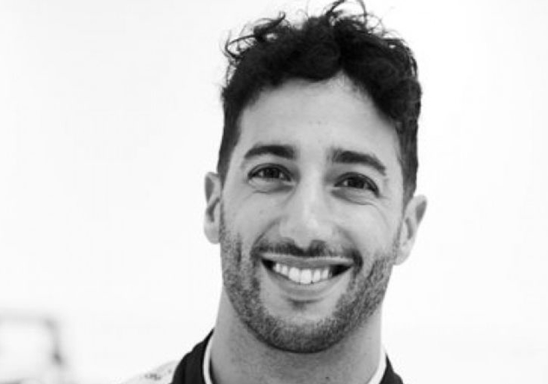 Renault share first look at Ricciardo in uniform