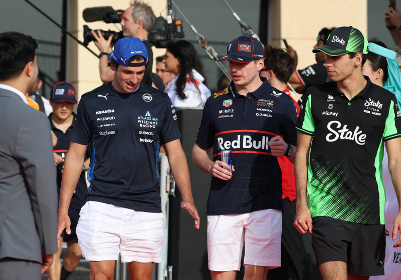 Sainz manda un messaggio FORTE alla Red Bull su Verstappen