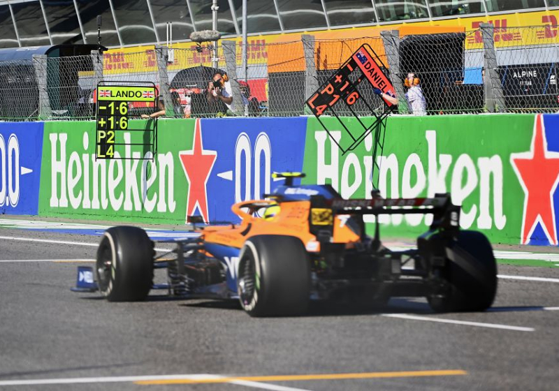 Norris had Ricciardo 'graag' in willen halen: "Was niet de meest verstandige beslissing"