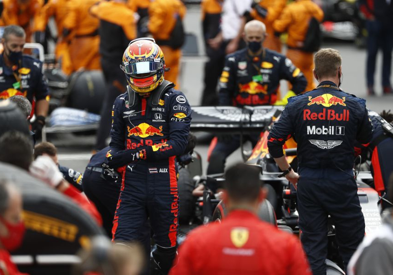 Albon reageert op Hulkenberg-geruchten: 'Heeft op geen enkele manier invloed op mij'