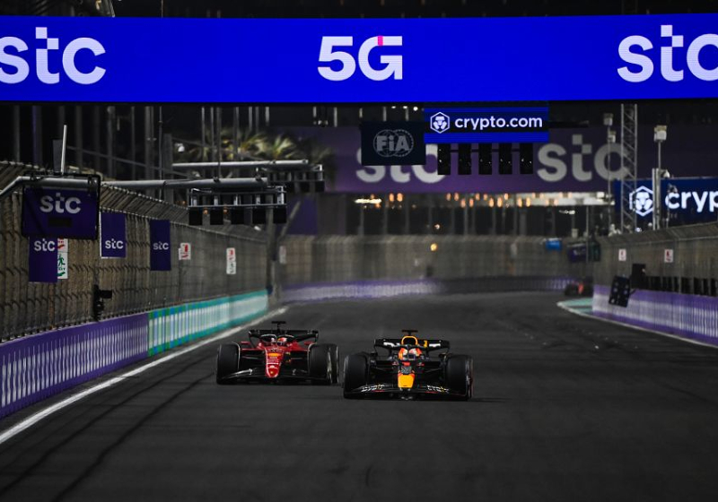 Hakkinen: "Verstappen en Leclerc vertrouwen elkaar wanneer ze zij aan zij racen"
