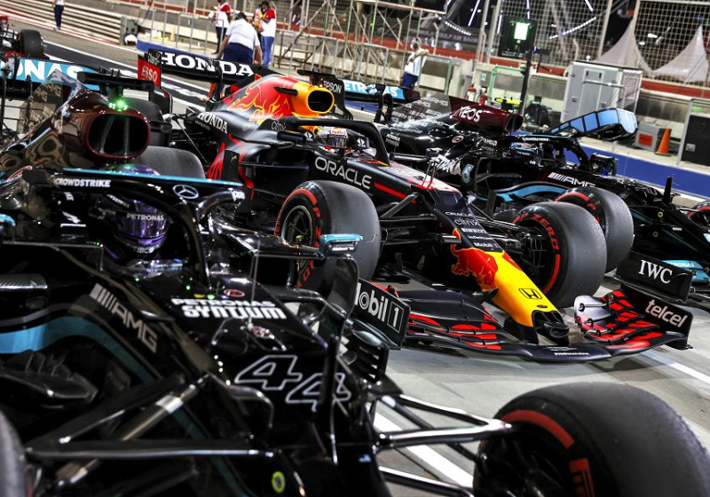 Hamilton over snelheid Red Bull: "Hadden nog veel verder voor kunnen liggen"