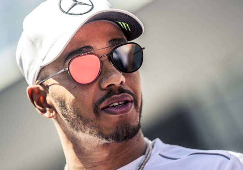 Hamilton: 'Reden comfortabel aan de leiding, slaan daarna plank mis'