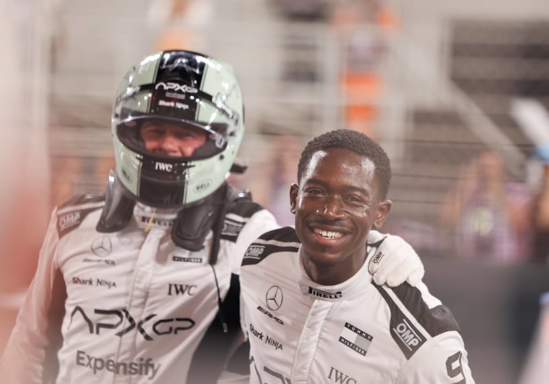 Actors Pitt and Idris with APX GP in F1
