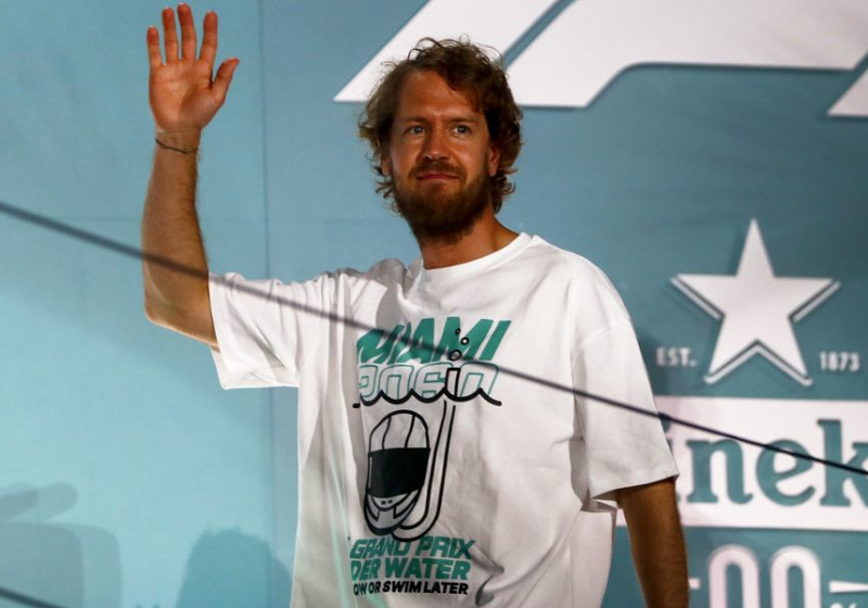Schumacher weet het zeker: "Vettel stopt aan het einde van het jaar"