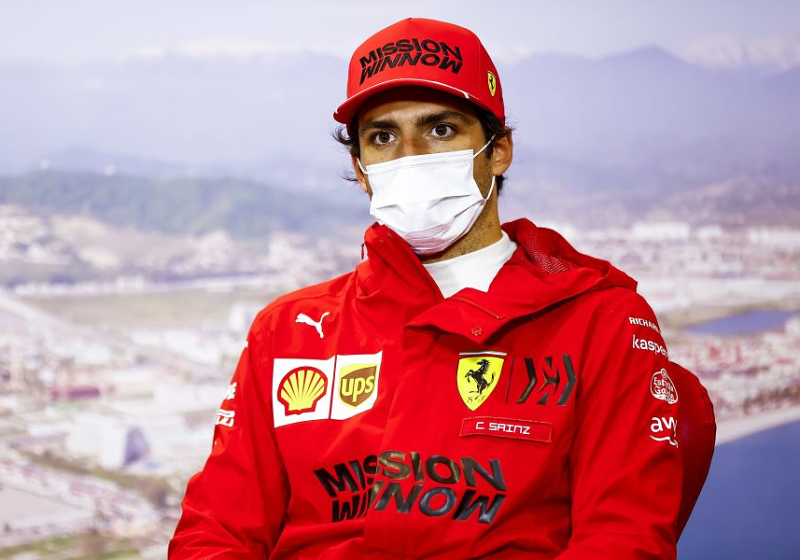 Sainz's "extreme" dreams after paying price for Ferrari PU change