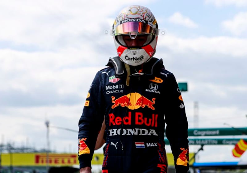 Verstappen ziet geen reden voor overstap naar Mercedes