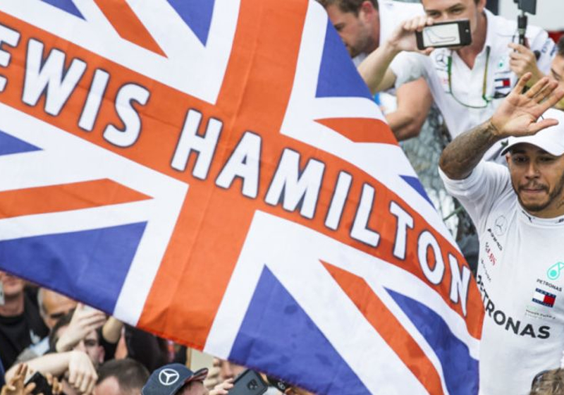 Jenson Button: "Hamilton niet gemotiveerd door records Schumacher"