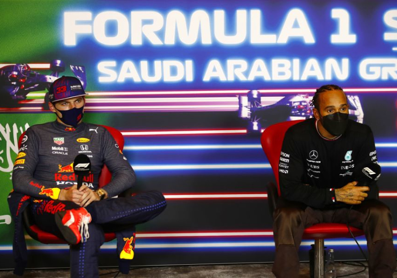FIA straft Max Verstappen voor incident met Lewis Hamilton