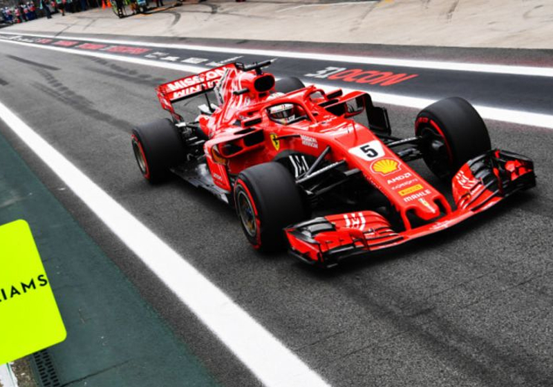 3e vrije training Brazilië: Vettel pakt baanrecord, Verstappen vijfde