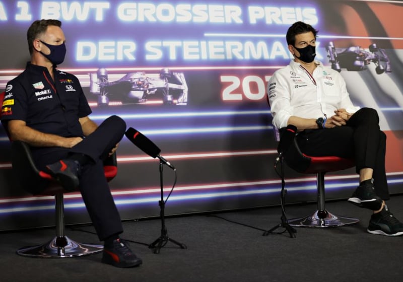 Horner sprak met Mercedes over motordeal: "Wolff was duidelijk niet enthousiast"