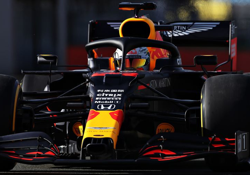Red Bull Racing deelt 'gigantische eerste klap' uit aan Ferrari met RB16