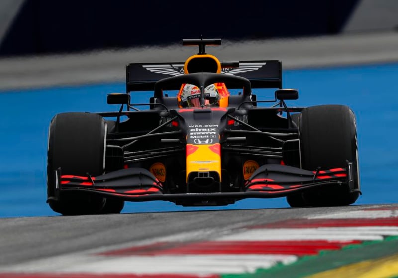Hughes: "Wielophanging Red Bull veroorzaakt mogelijk de onbalans"