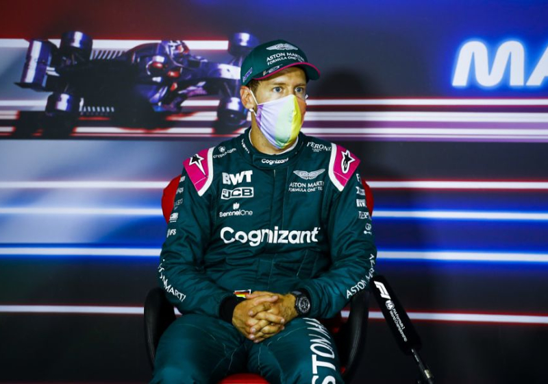 Stewards nemen besluit inzake brandstof-zaak Vettel: Duitser gediskwalificeerd