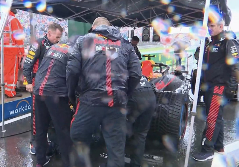 Red Bull dice que la bandera roja "salvó" a Sergio Pérez