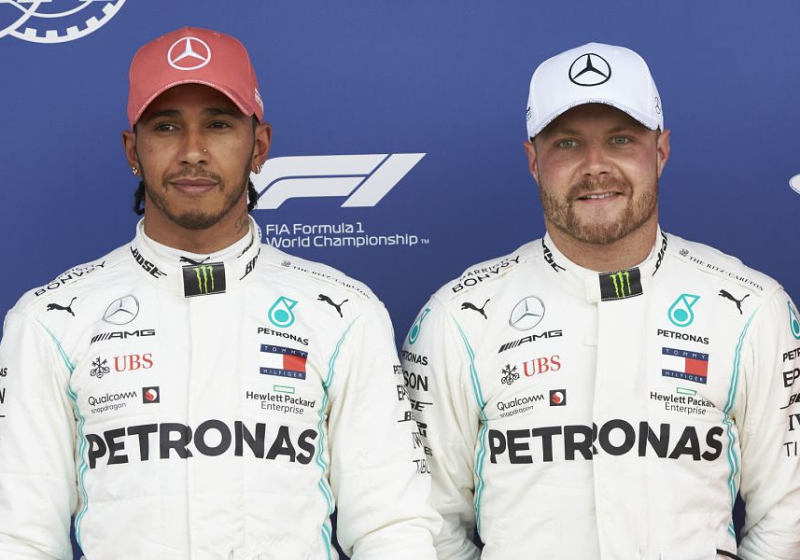 Bottas heeft geen behoefte aan hulp: "Daar heb ik de man in de spiegel voor"