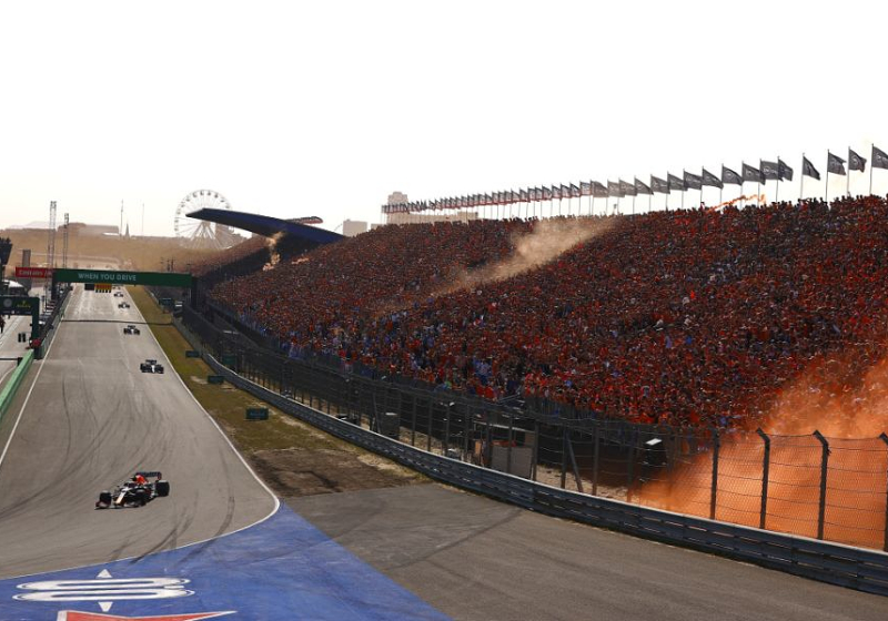 Manager Verstappen lyrisch: "Mensen noemen Zandvoort next level"