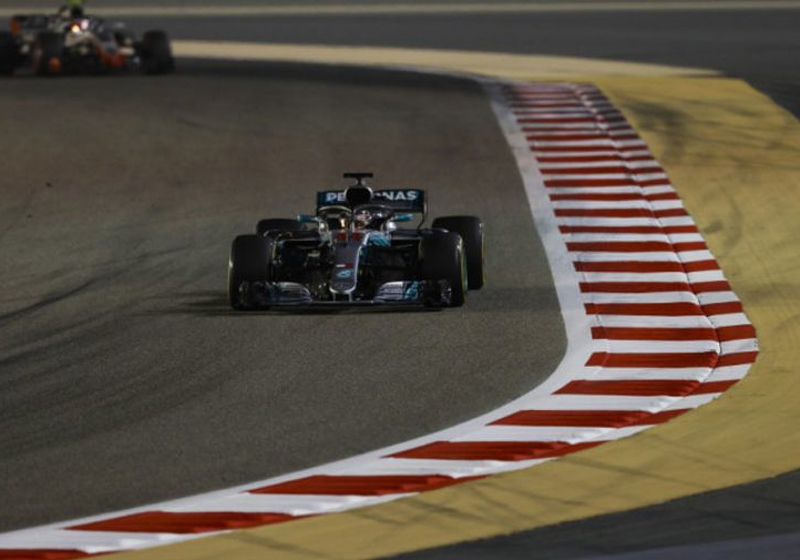 Hamilton: 'Communicatie over boordradio moet flink verbeterd worden'