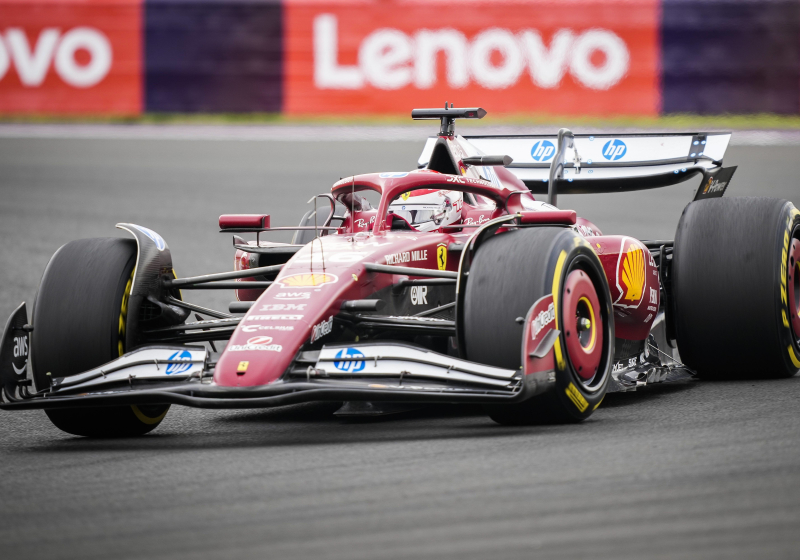 Brundle deelt theorie achter 'illegale' Ferrari van Leclerc: "Daarom was hij zo langzaam"