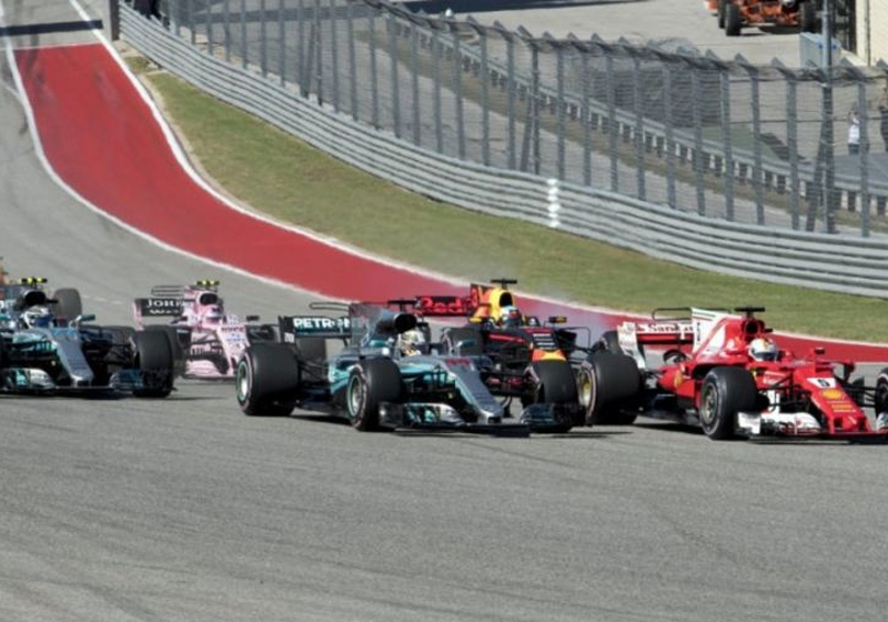 'Mercedes hielp Ferrari met motor om titelstrijd interessanter te maken'