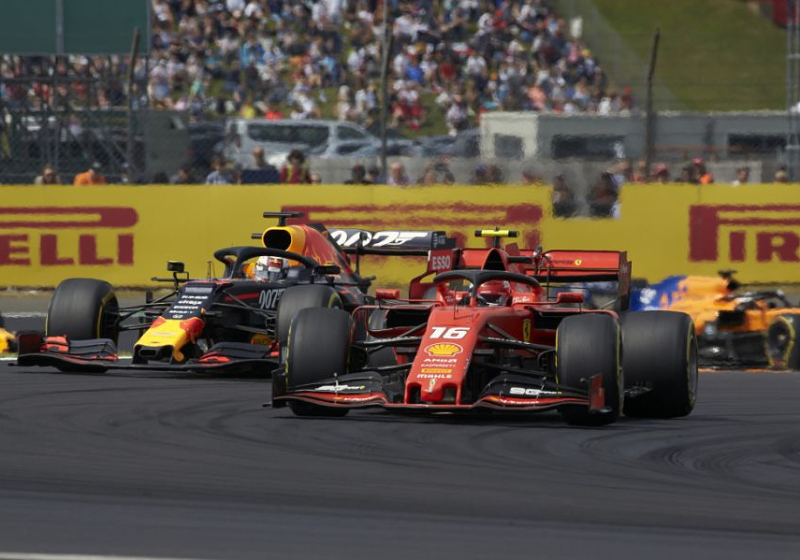 Leclerc over gevechten met Verstappen: "Het was heel moeilijk"