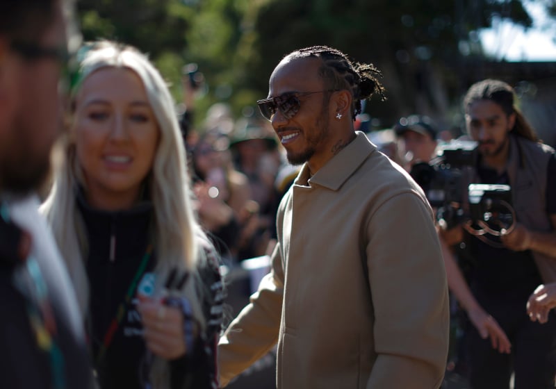 F1 star Lewis Hamilton to open New York burger joint