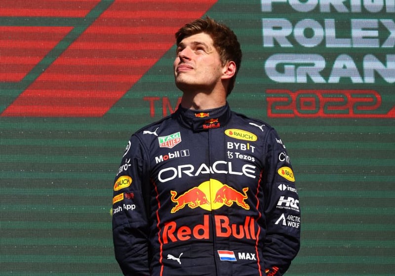 Verstappen past rijstijl aan: "Gaat anders rijden als je vecht voor het kampioenschap"