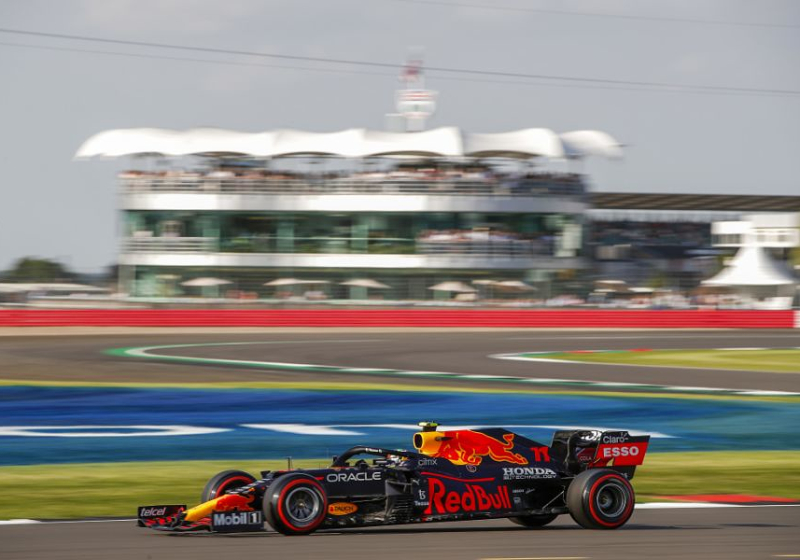 Pérez start GP van Groot-Brittannië vanuit pitstraat na domper in sprintrace