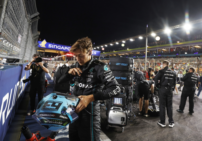 George Russell se estrella en la vuelta final del GP de Singapur