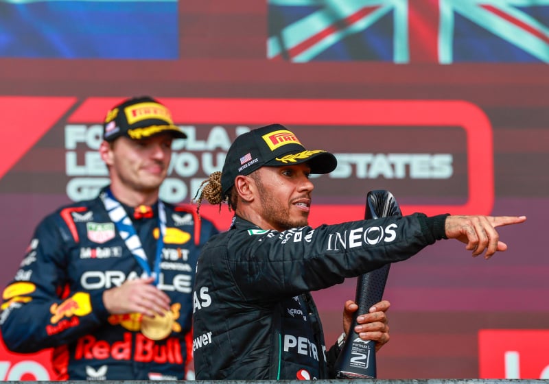 Hamilton reageert op vertrek bij Mercedes: "Eén van de zwaarste beslissingen uit mijn leven"