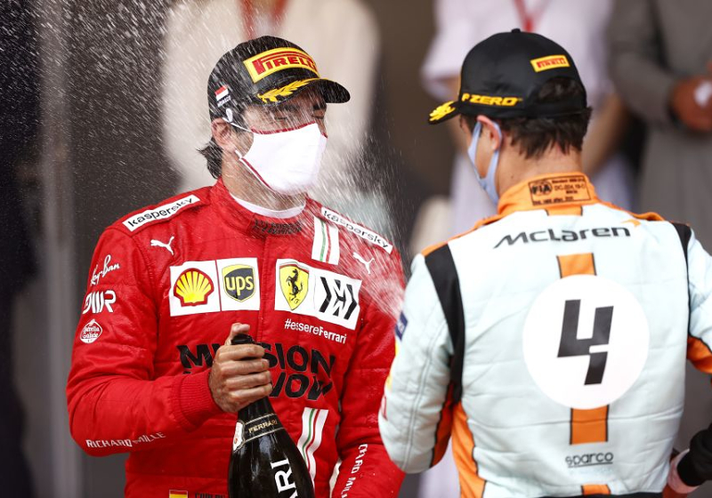 Sainz ziet wereldkampioen in Norris: 'Potentie om McLaren naar de top te brengen'
