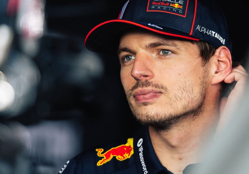 Verstappen waarschuwt voor ongemak in Monaco: 'Ik ga alvast een nieuwe rug bestellen'