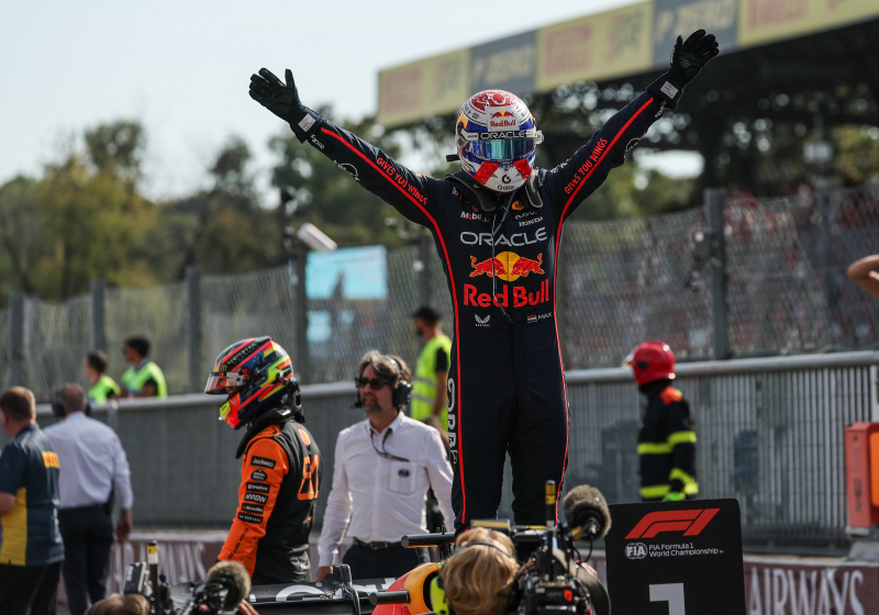 VIDEO | Verstappen verklaart plotselinge stap voorwaarts bij Red Bull