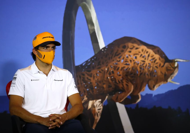 Doornbos: 'Sainz misschien eerste coureur die spijt heeft van Ferrari-contract'