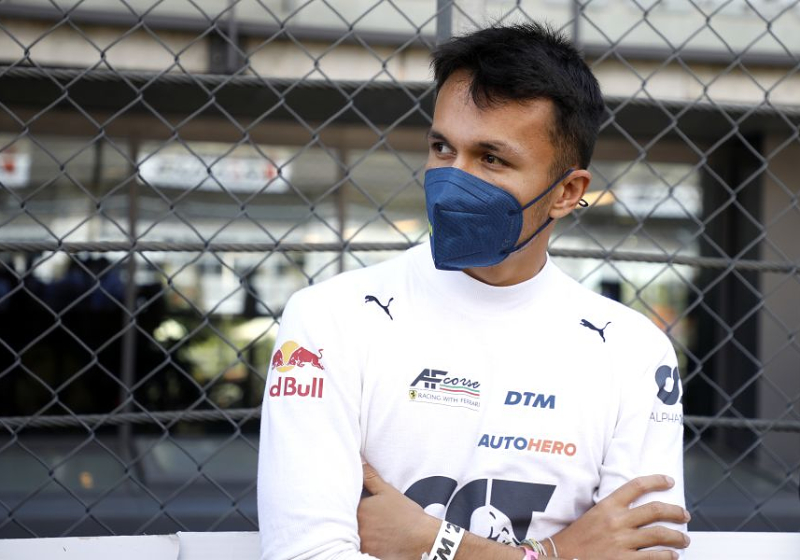 Albon verklaart keuze voor Williams: 'Raakte steeds meer gecharmeerd door het team'