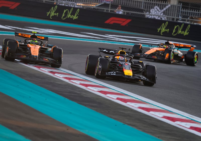 start, abu dhabi, verstappen, norris, piastri 