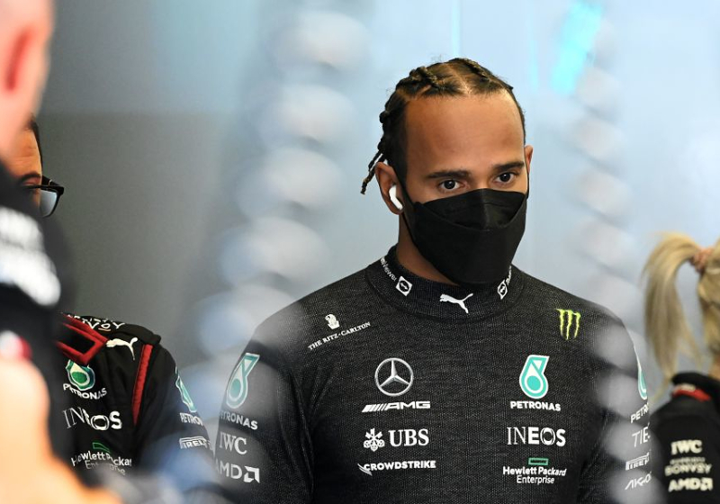 Hamilton spreekt zich uit over racistische 'fans': "Walgelijk en teleurstellend"