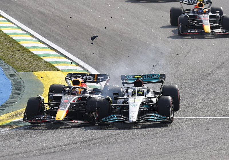 Verstappen baffled by Hamilton crash woes