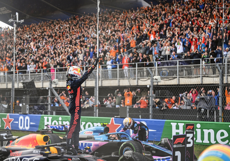 Verstappen wint knotsgekke Dutch GP, Ricciardo geeft update na operatie | GPFans Recap