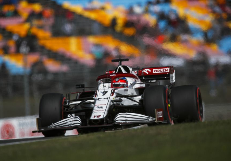 Raikkonen kaffert crew uit na nieuwe drink-blunder: "Loopt water in mijn ***ing schoenen"