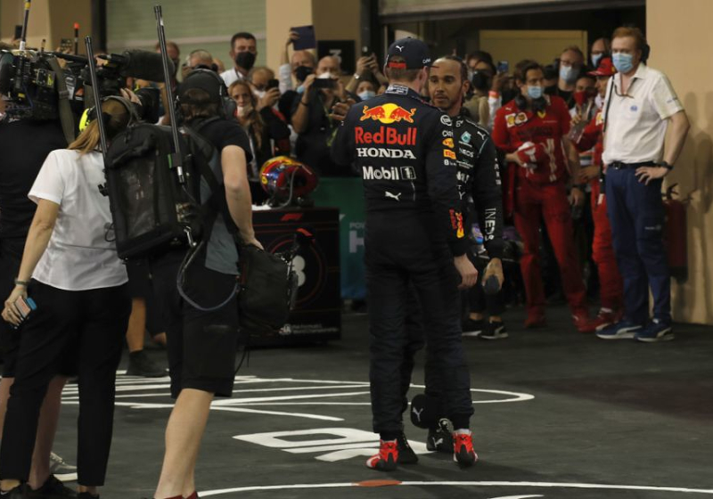 Albers over recordpoging Hamilton: "Niet zeker of Mercedes er volgend jaar weer bij staat"