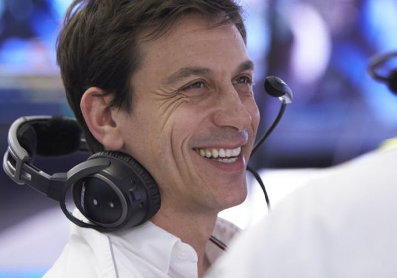 Mercedes kruipt in rol van underdog: "Willen zelfde niveau als Ferrari bereiken"