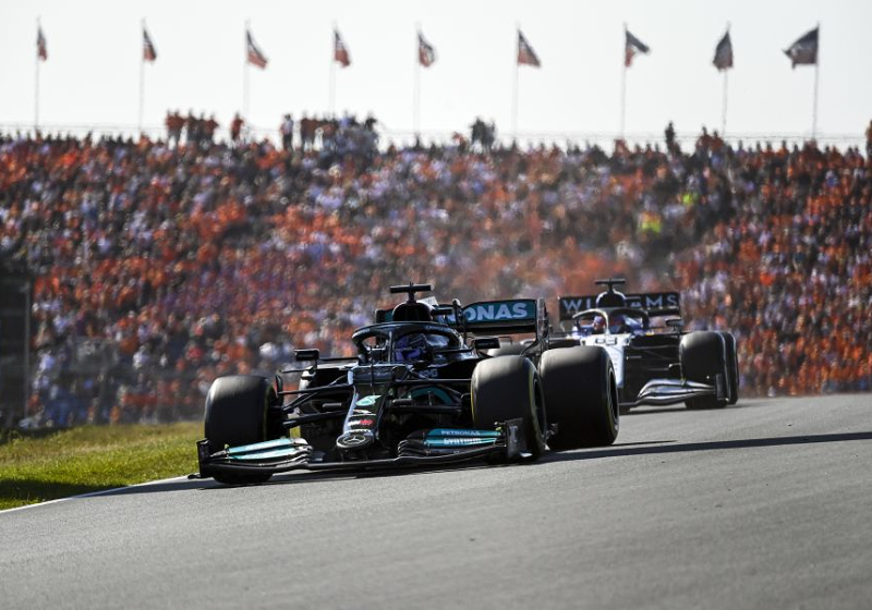 Hamilton left trailing in "just too quick" Verstappen's wake
