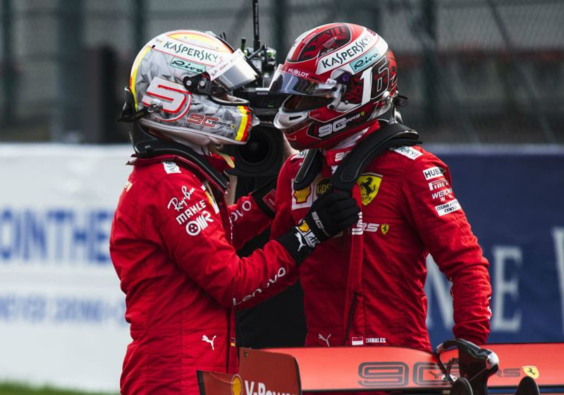 Hamilton plaatst Leclerc boven Vettel: 'Hij presteert continu beter'