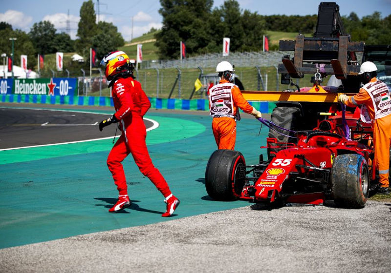 Sainz apologises to Ferrari for 'puzzling' Q2 crash